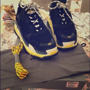 Balenciaga size 9